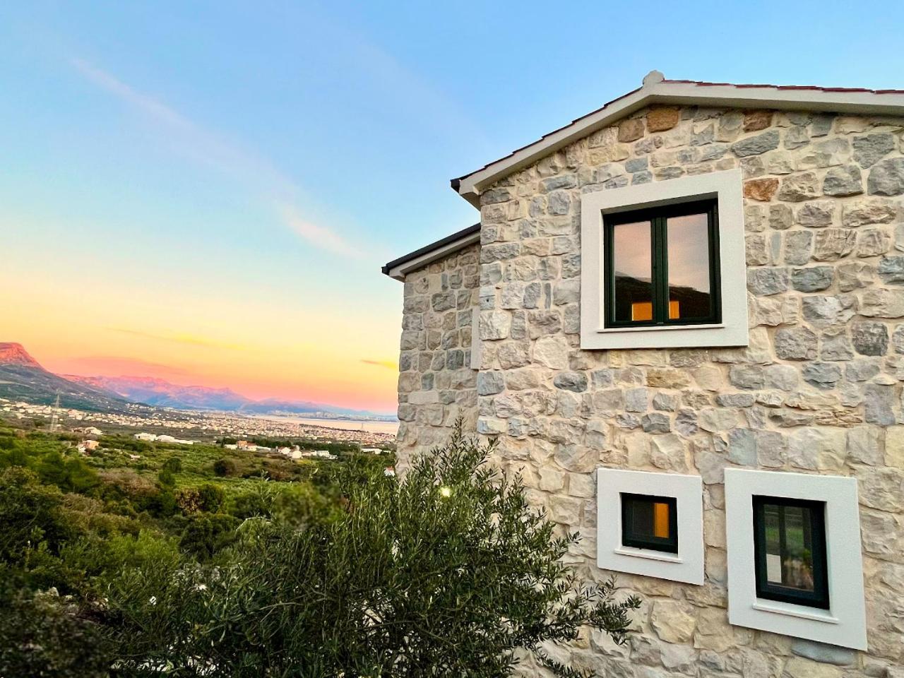 Kaštel Novi Villa Bepina, Surrounded By Sea, Olive, Vineyard מראה חיצוני תמונה