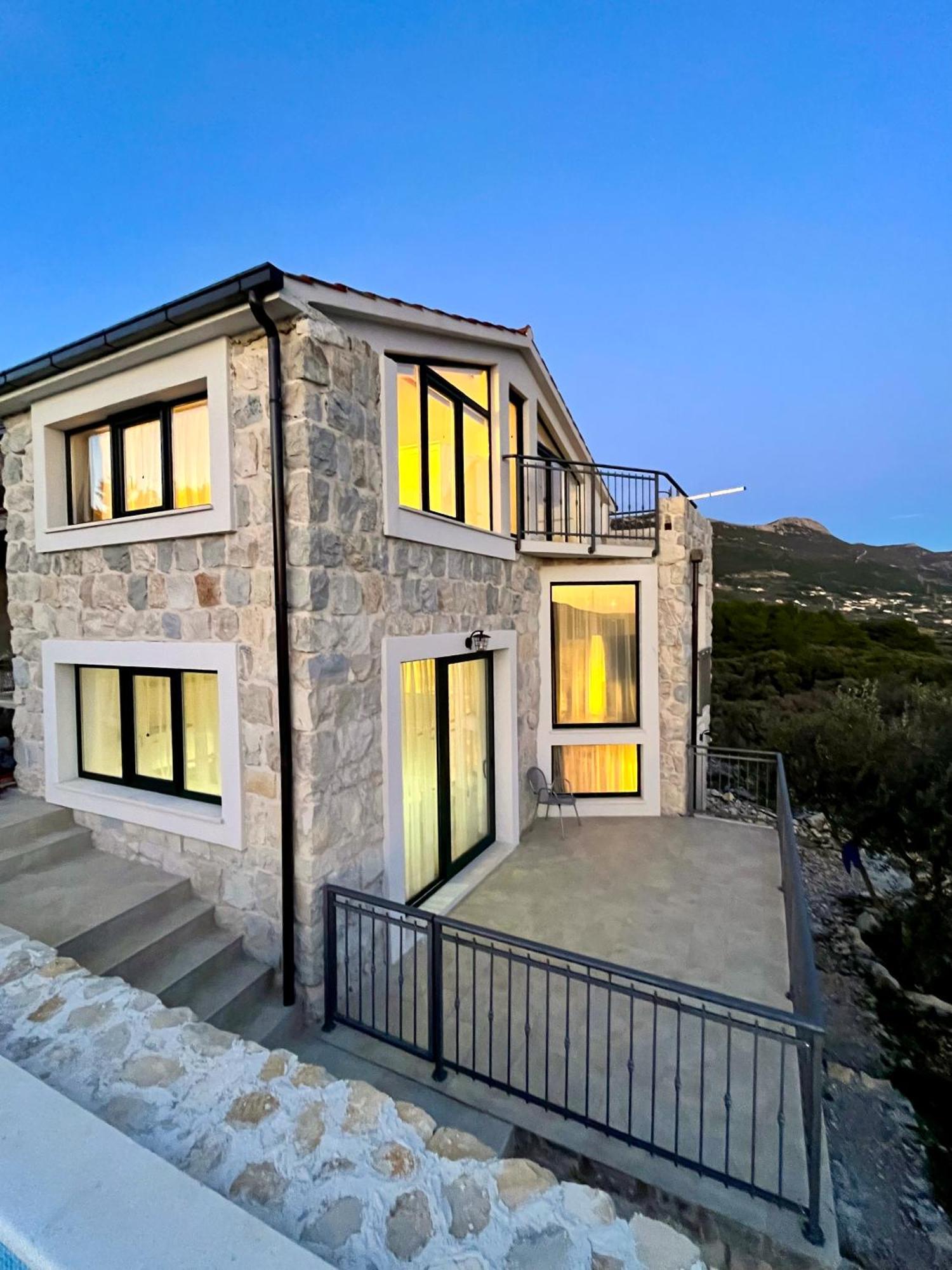 Kaštel Novi Villa Bepina, Surrounded By Sea, Olive, Vineyard מראה חיצוני תמונה