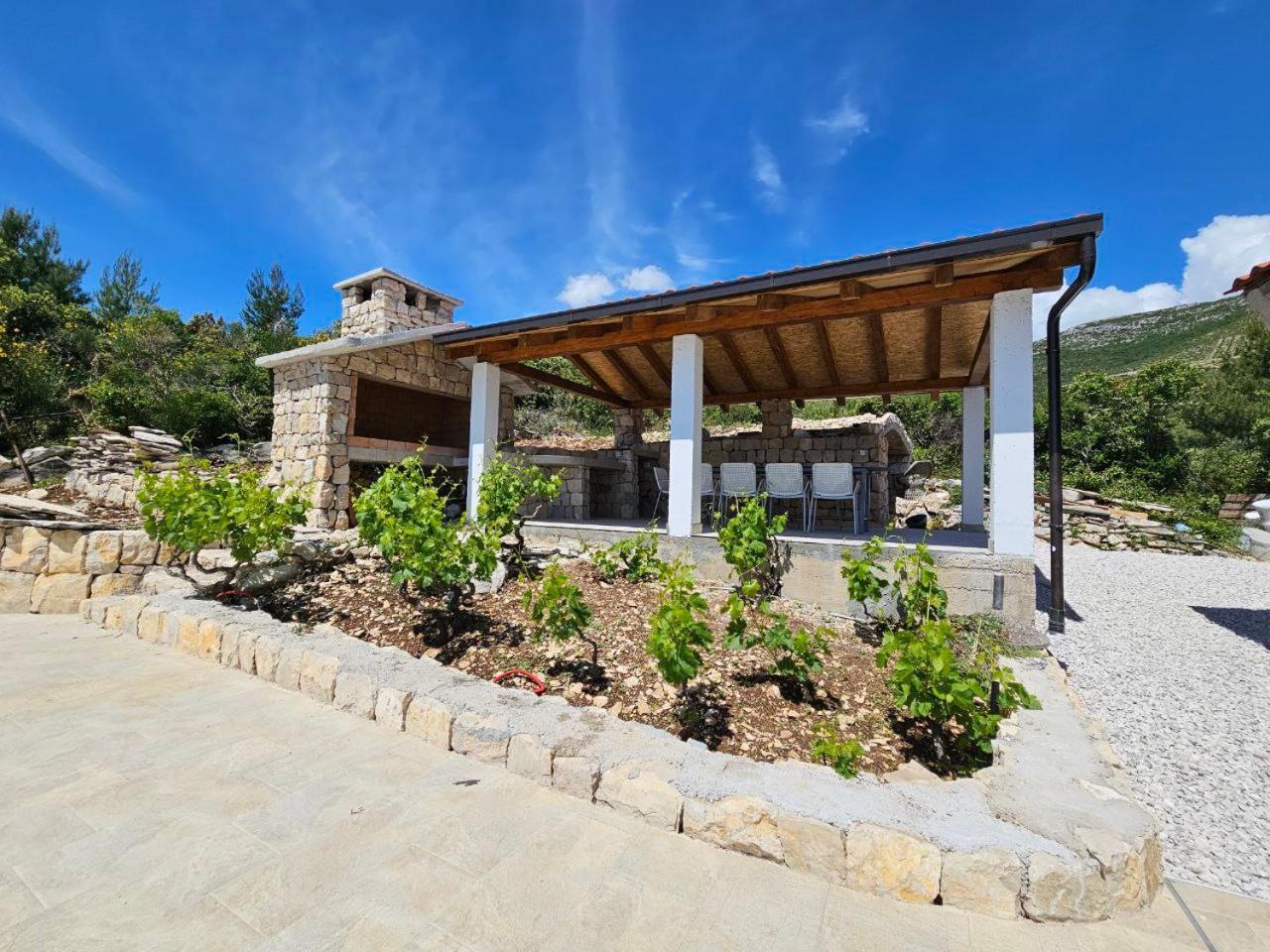 Kaštel Novi Villa Bepina, Surrounded By Sea, Olive, Vineyard מראה חיצוני תמונה