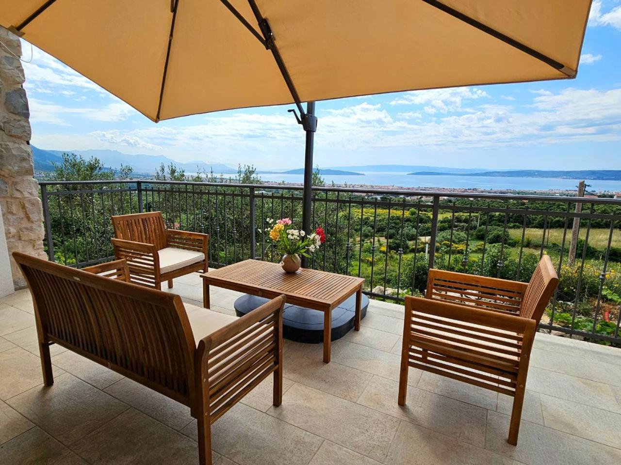 Kaštel Novi Villa Bepina, Surrounded By Sea, Olive, Vineyard מראה חיצוני תמונה