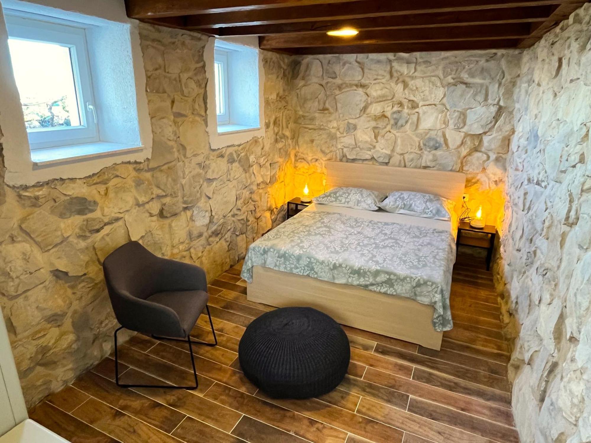 Kaštel Novi Villa Bepina, Surrounded By Sea, Olive, Vineyard מראה חיצוני תמונה